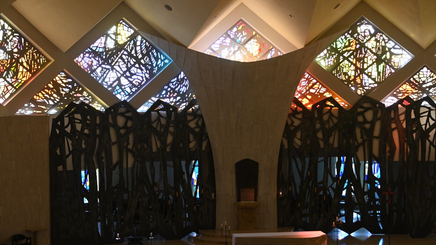 Mound chapel