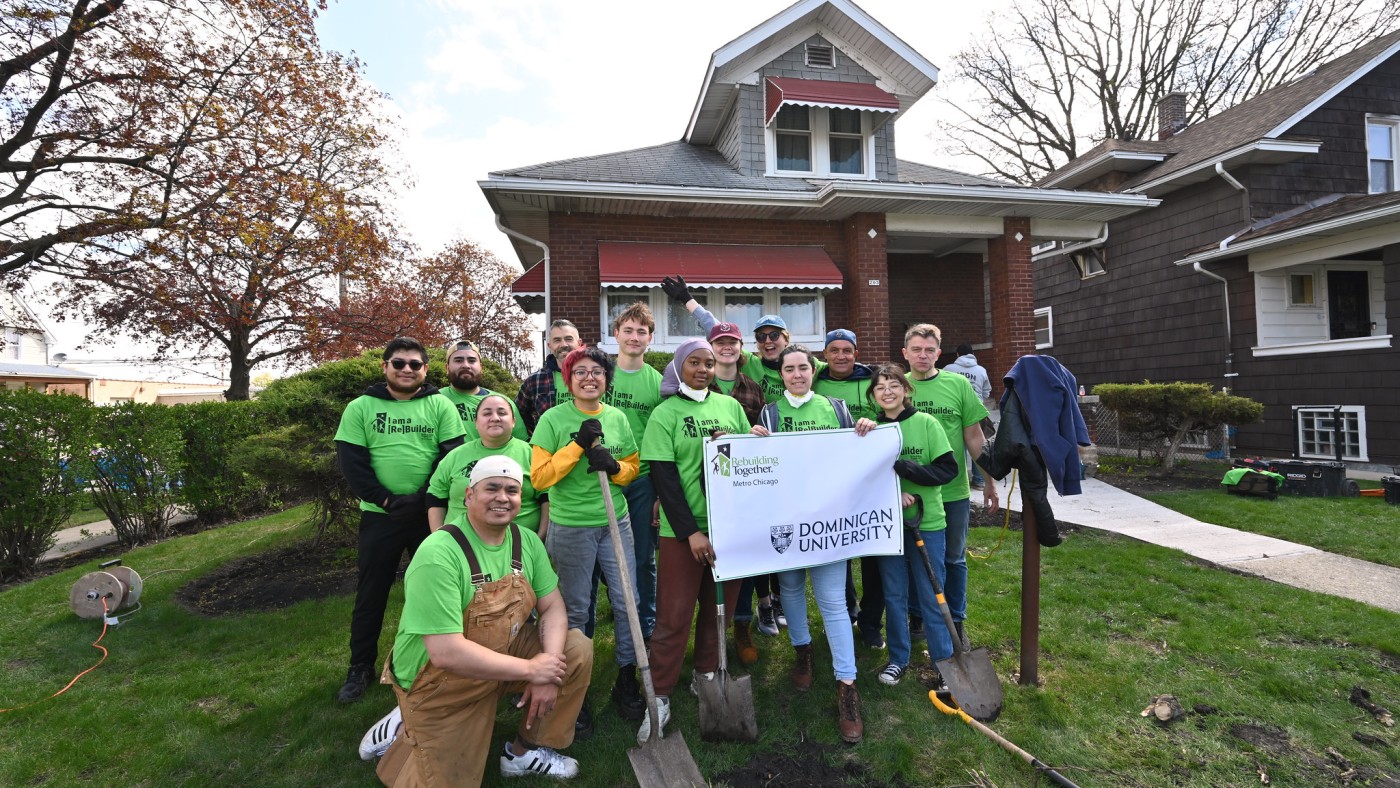 Student group in service project in Maywood